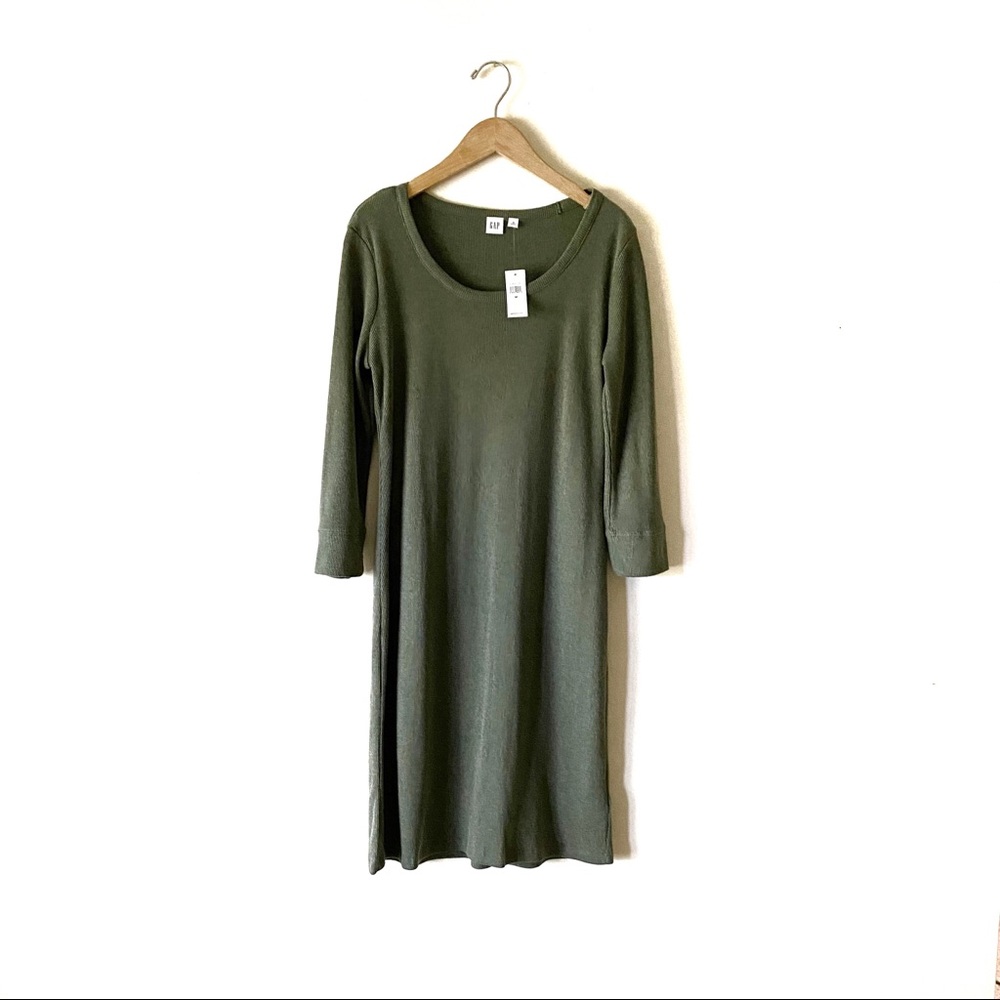 **NWT** GAP Three Quarter Sleeve Scoop Neck Dress